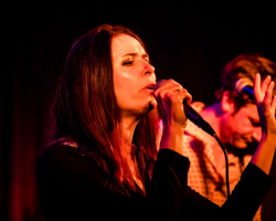 Konzert mit Kira Skov & Band